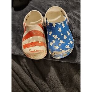 Crocs Junior Size 2 Red White Blue American Fourth Of July Sandal